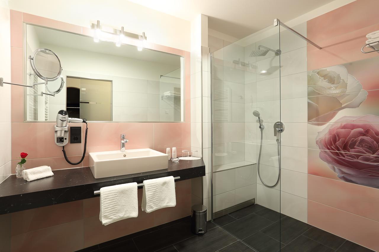 Hotel Garni Schloss Schoenberg Bad Brambach Ngoại thất bức ảnh